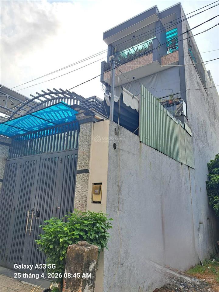Nhà đẹp kiên cố ở ngay hẻm xe hơi đối diện vạn phúc city 3 tầng 4,5x23 chỉ 8,3 tỷ.