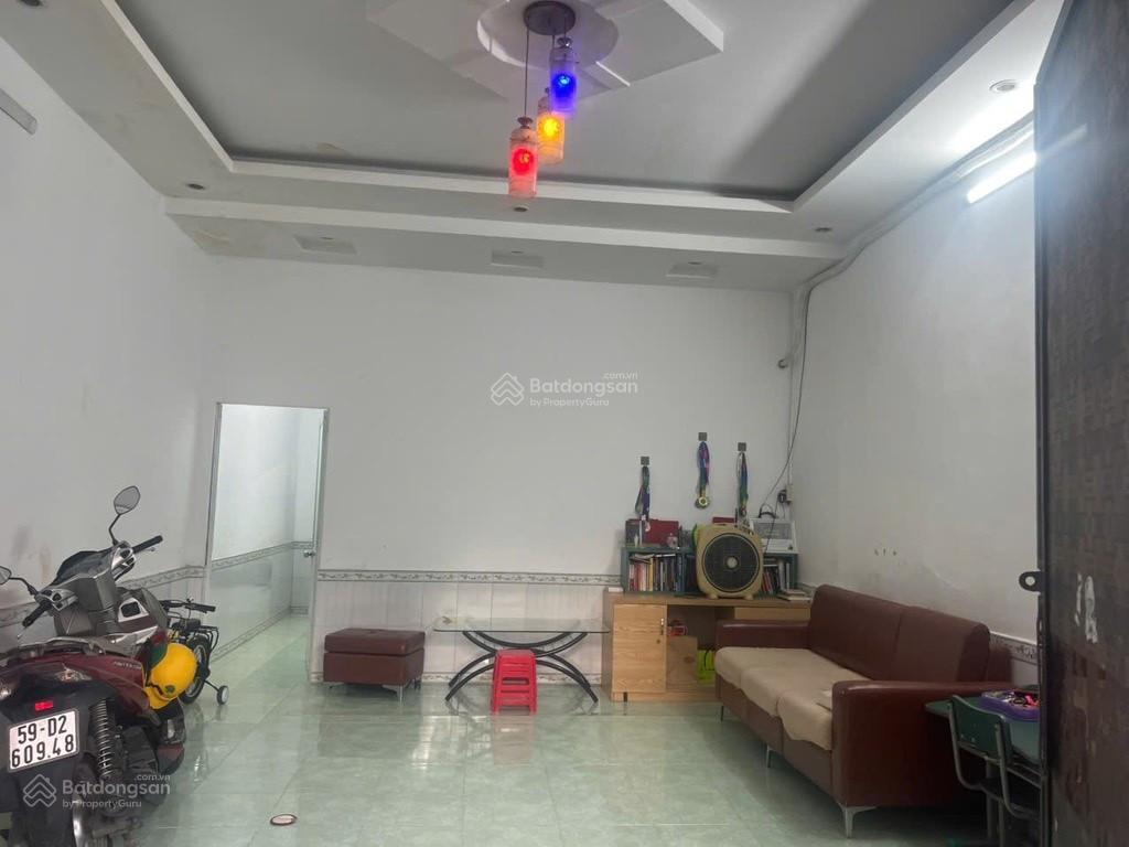 Mặt tiền kinh doanh đa ngành nghề, sát kha vạn cân 4,8x14,8 chỉ 7,5 tỷ.