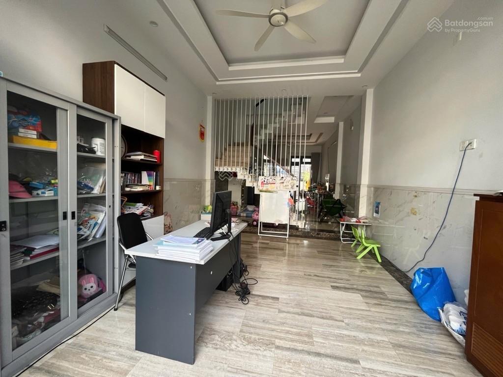 Nhà đẹp ở ngay hẻm xe hơi sát mặt tiền gần nút giao gò dưa 4x23 3 tầng chỉ 7,4 tỷ