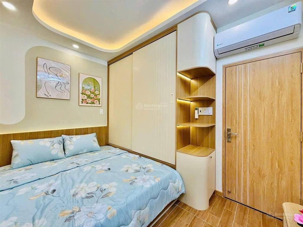 Vợ chồng tôi cần bán nhà mạc đĩnh chiđa kaoq1, gần cv lê văn tám.giá 4tỷ830tr/62,5m2,cho thuê32tr