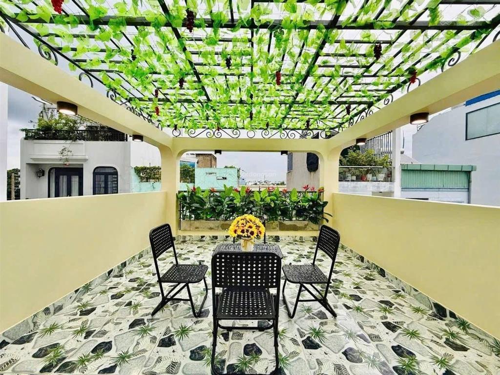 Vợ chồng tôi cần bán nhà mạc đĩnh chiđa kaoq1, gần cv lê văn tám.giá 4tỷ830tr/62,5m2,cho thuê32tr