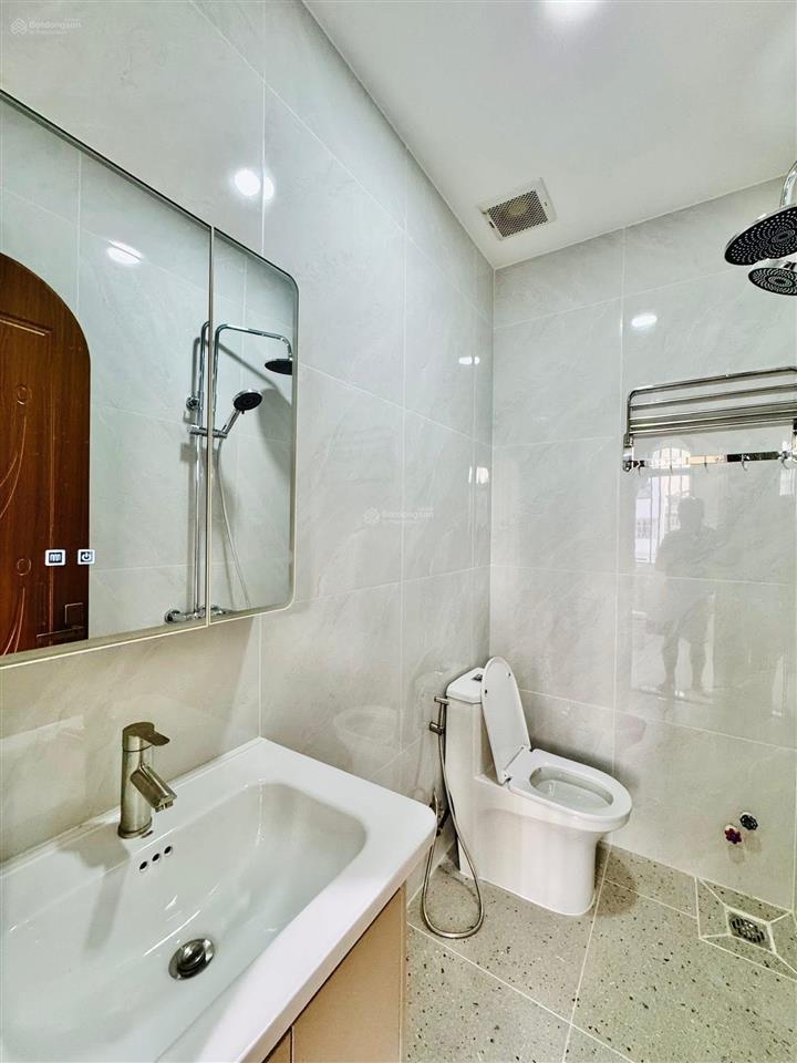 Cô 7 tôi cần bán nhà cao thắngp12q10,gần nhà hát hoà bình.giá 3tỷ 900tr/75,2m2,đang cho thuê 20tr