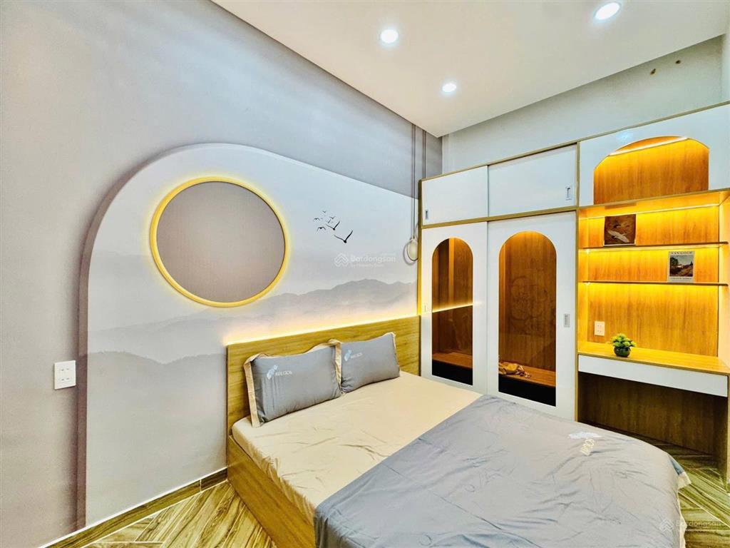 Giảm sốc nhà điện biên phủtân địnhq1,gần tiểu học đ.tiên hoàng.giá 4tỷ 900tr/71,8m2,cho thuê 32tr