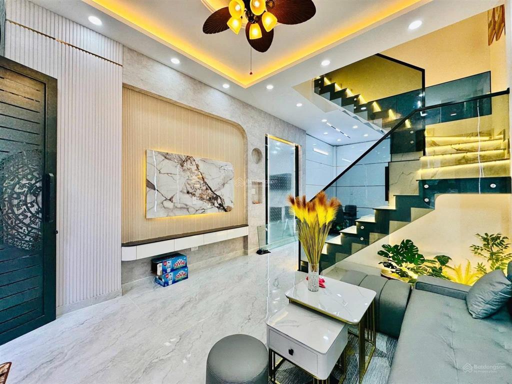 Giảm sốc nhà điện biên phủtân địnhq1,gần tiểu học đ.tiên hoàng.giá 4tỷ 900tr/71,8m2,cho thuê 32tr