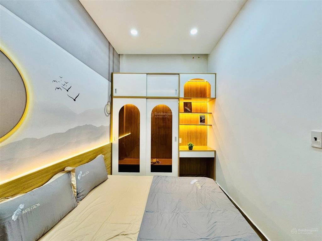 Giảm sốc nhà điện biên phủtân địnhq1,gần tiểu học đ.tiên hoàng.giá 4tỷ 900tr/71,8m2,cho thuê 32tr