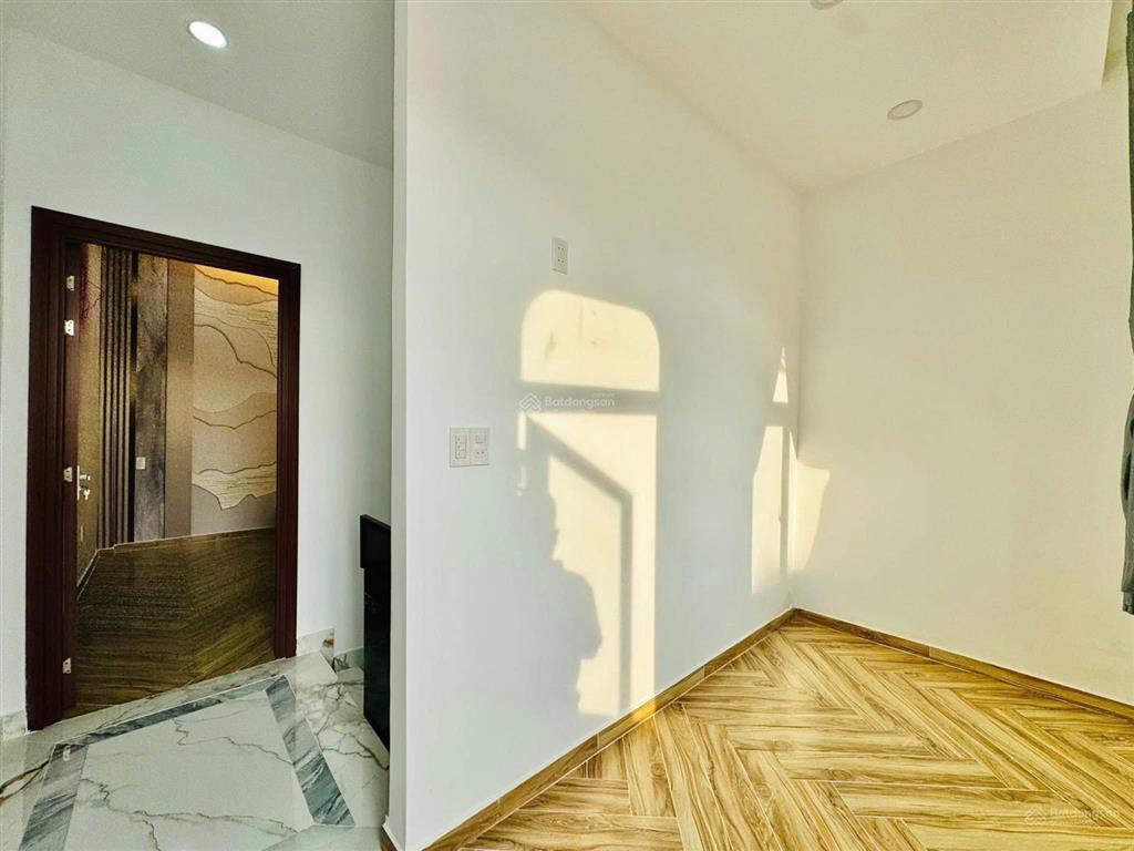 Giảm sốc nhà điện biên phủtân địnhq1,gần tiểu học đ.tiên hoàng.giá 4tỷ 900tr/71,8m2,cho thuê 32tr