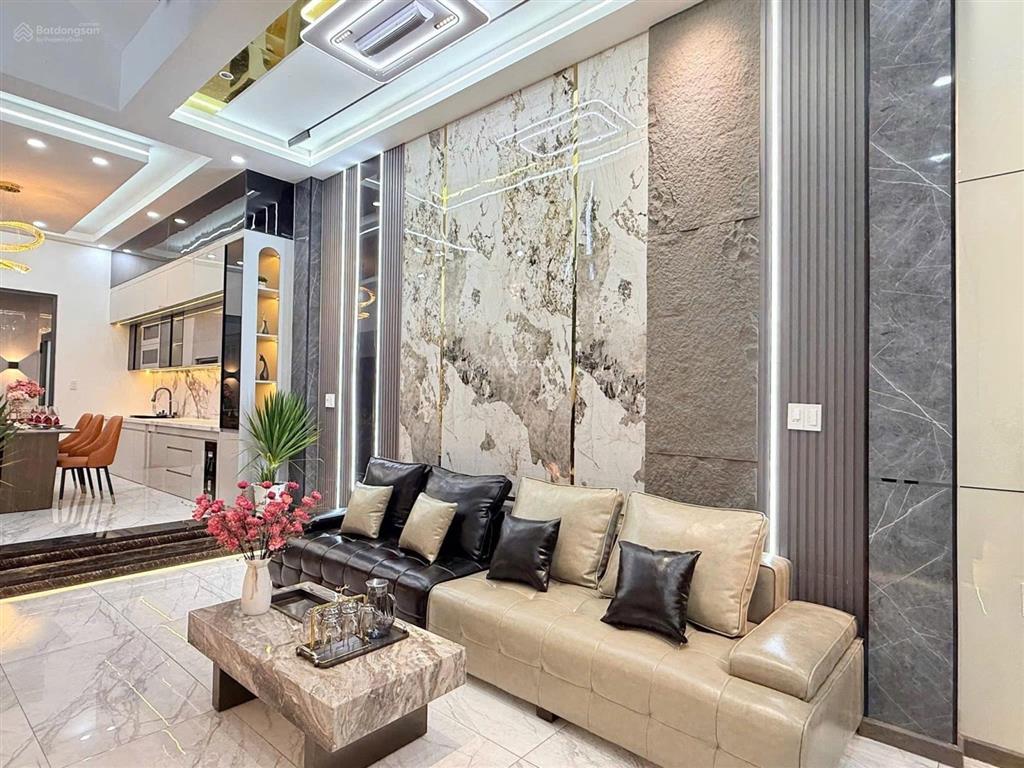 Giảm sốc nhà phố nguyễn phi khanhtân địnhq1, gần chợ tân định.giá 4tỷ650tr/78m2,đang cho thuê23tr