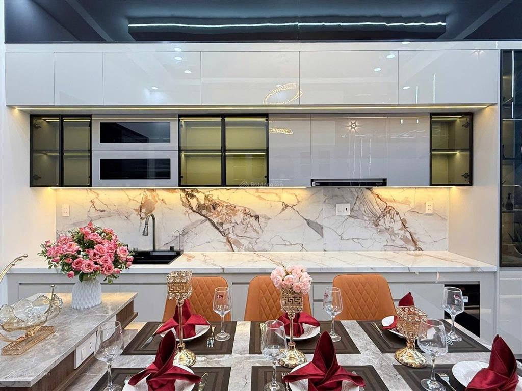 Giảm sốc nhà phố nguyễn phi khanhtân địnhq1, gần chợ tân định.giá 4tỷ650tr/78m2,đang cho thuê23tr