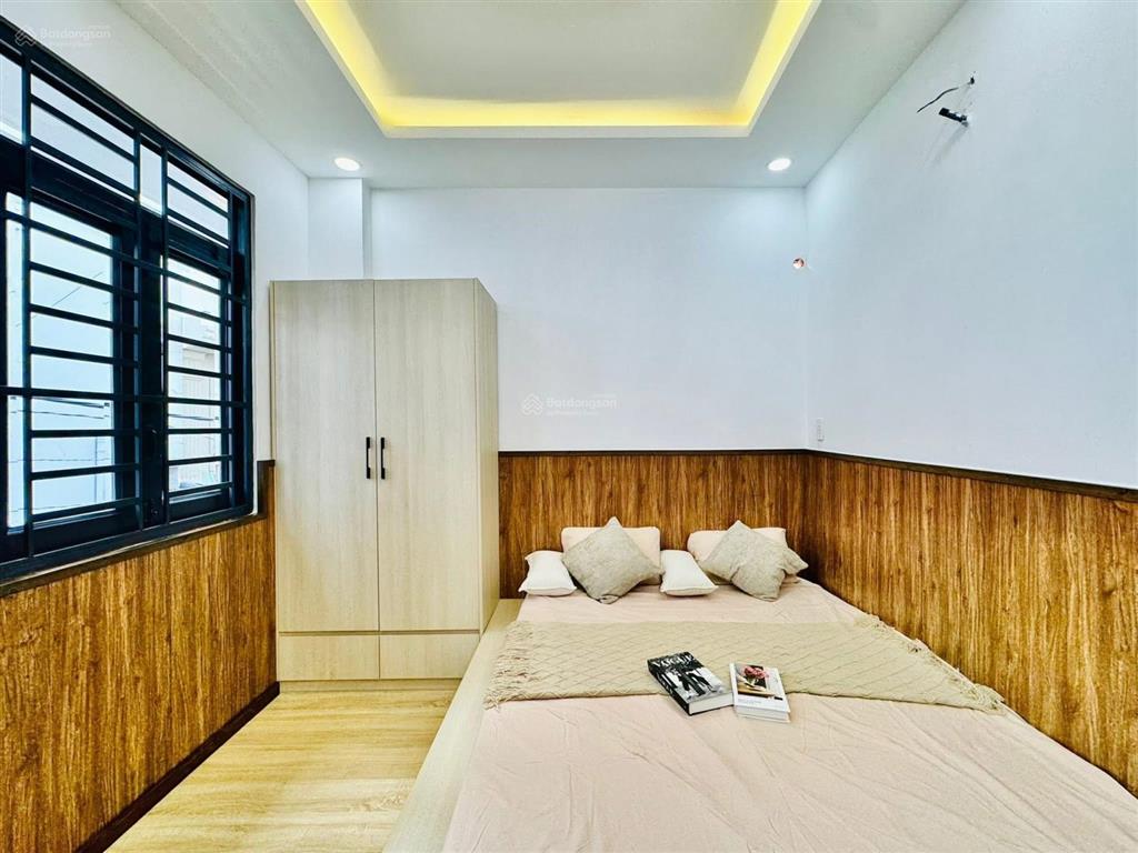 Vợ chồng tôi bán gấp nhà phan xích longp.cầu kiệupn, gần bv hoàn mỹ.giá 4 tỷ/73m2,cho thuê 22 tr