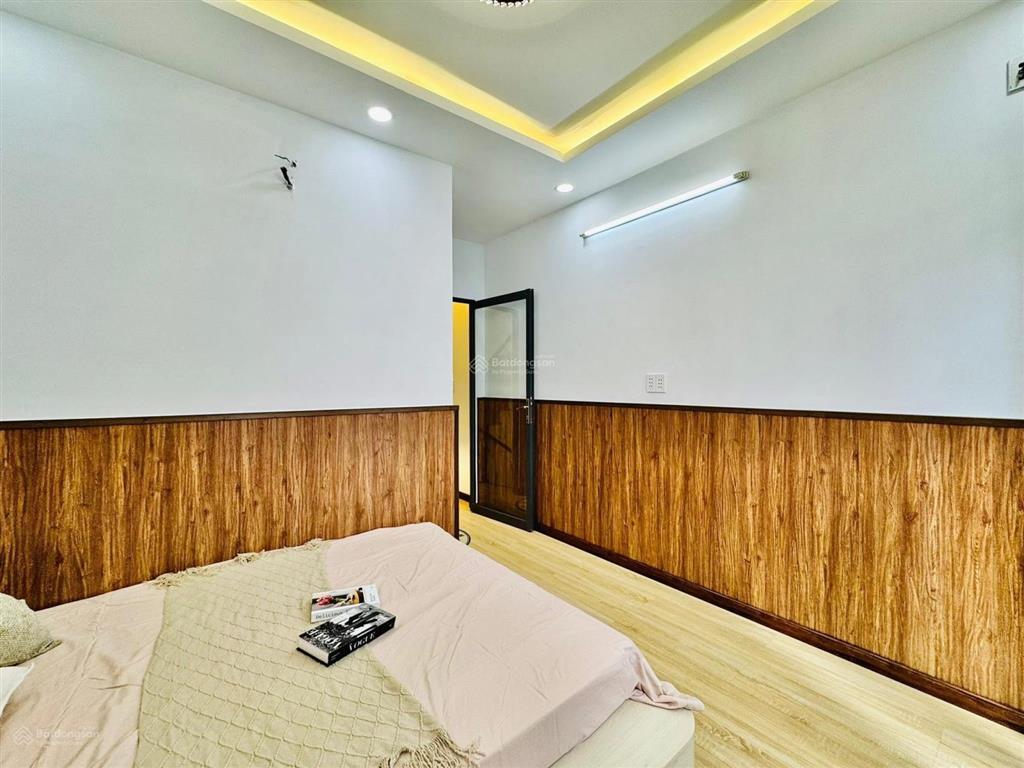 Vợ chồng tôi bán gấp nhà phan xích longp.cầu kiệupn, gần bv hoàn mỹ.giá 4 tỷ/73m2,cho thuê 22 tr