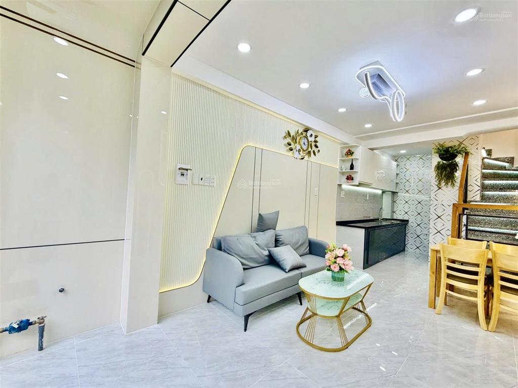 Chính chủ cần bán nhà nguyễn phúc nguyêntân địnhq3,gần ga sài gòn.giá3tỷ900tr/68,3m2,cho thuê26tr