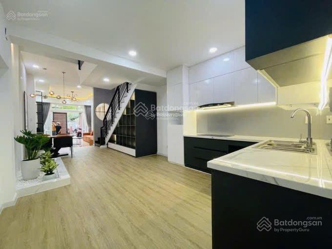 Cần bán nhanh nhà phố quang trungp8 gò vấp, cv làng hoa.giá3tỷ750tr/69m2,đang cho thuê 23tr/tháng