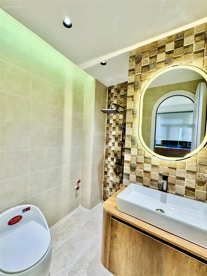 Bán gấp nhà hẻm oto nguyễn hữu cầutđq1, gần chợ tân định.giá 4tỷ600tr/79,5m2,cho thê 30 triệu