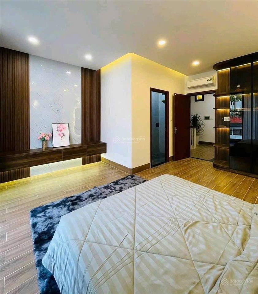 Giảm sốc nhà trần quốc thảop.võ thị sáuq3, gần bv mắt.giá 4tỷ200tr/79m2,cho thuê 26tr