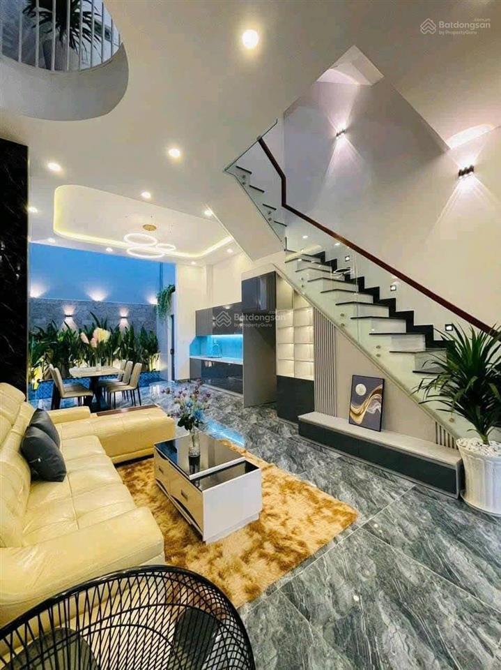 Giảm sốc nhà trần quốc thảop.võ thị sáuq3, gần bv mắt.giá 4tỷ200tr/79m2,cho thuê 26tr