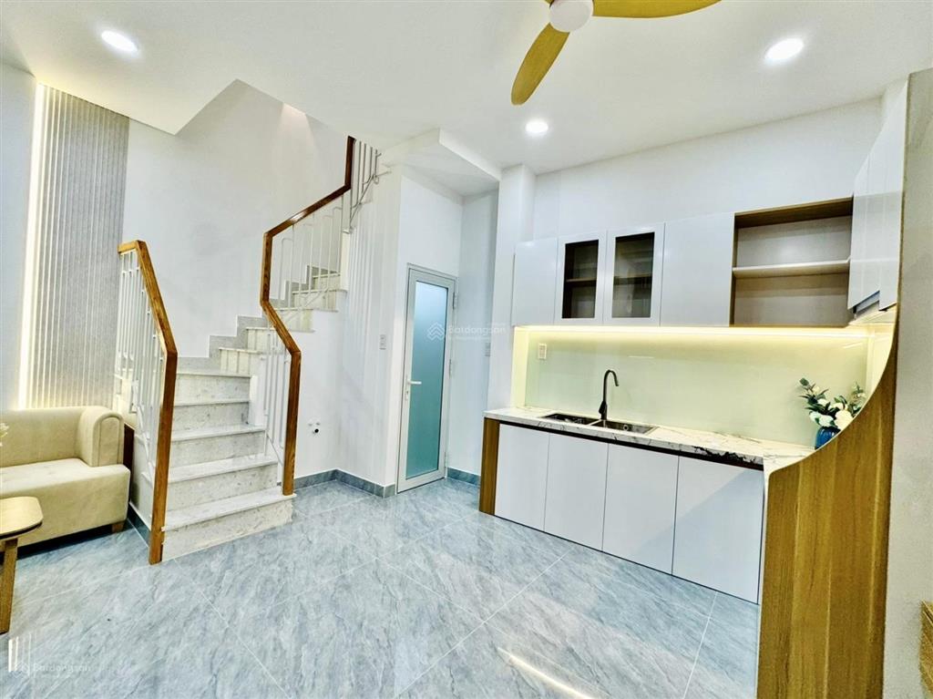 Bán nhanh nhà trần đình xun.cư trinhq1,gần tiểu học trần hưng đạo.giá4tỷ900tr,đang cho thuê 29tr