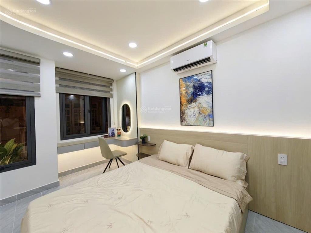 Dì 9 tôi cần bán gấp nhà bà lê chântđq1,gần chợ tân định.giá 4tỷ700tr/75,2.đang cho thuê29tr