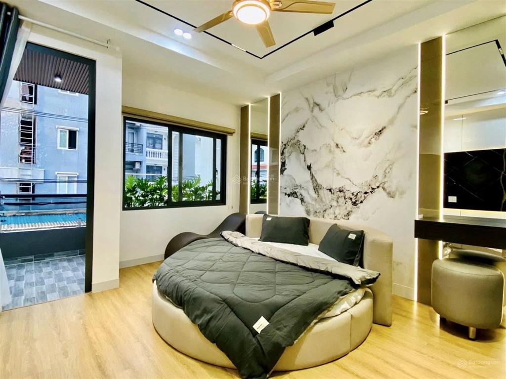 Chú tôi bán nhà phố lê quang địnhphường 11bt,gần bv ung bướu.giá 3tỷ600tr/76,2m2,cho thuê 29tr