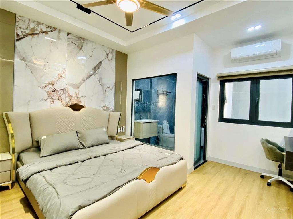 Chú tôi bán nhà phố lê quang địnhphường 11bt,gần bv ung bướu.giá 3tỷ600tr/76,2m2,cho thuê 29tr