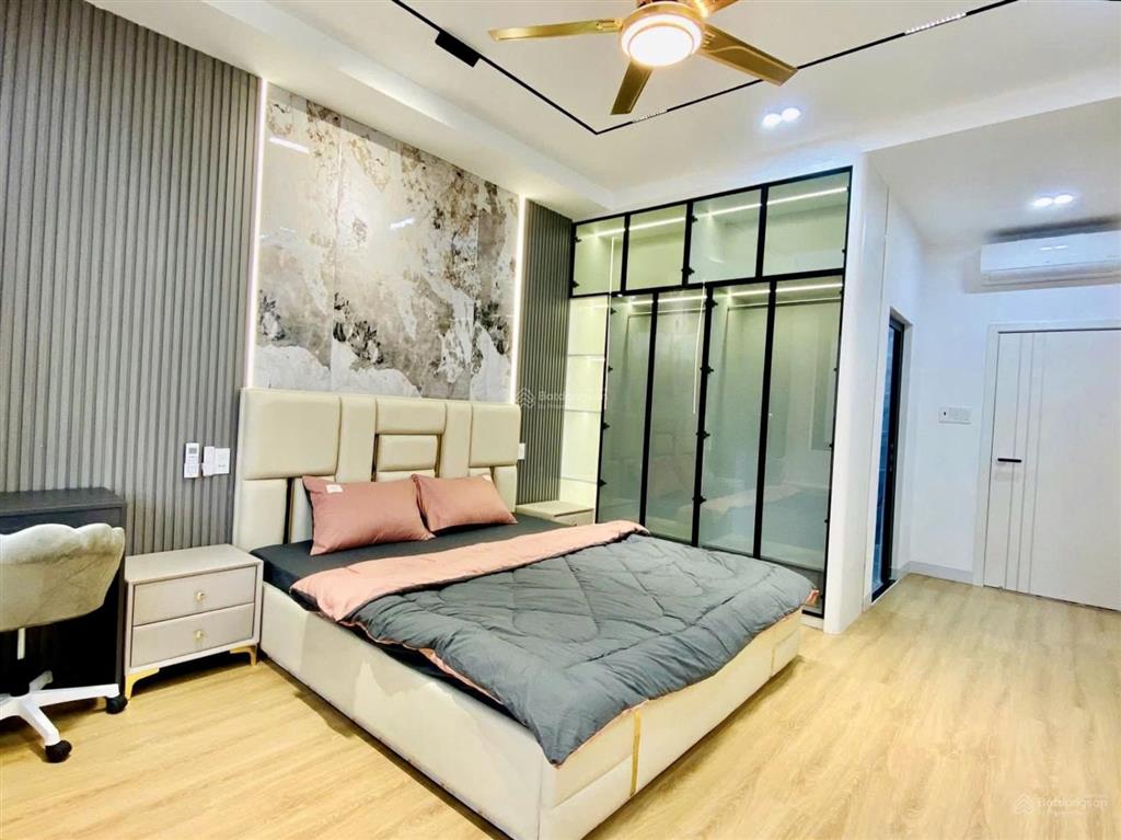 Chú tôi bán nhà phố lê quang địnhphường 11bt,gần bv ung bướu.giá 3tỷ600tr/76,2m2,cho thuê 29tr