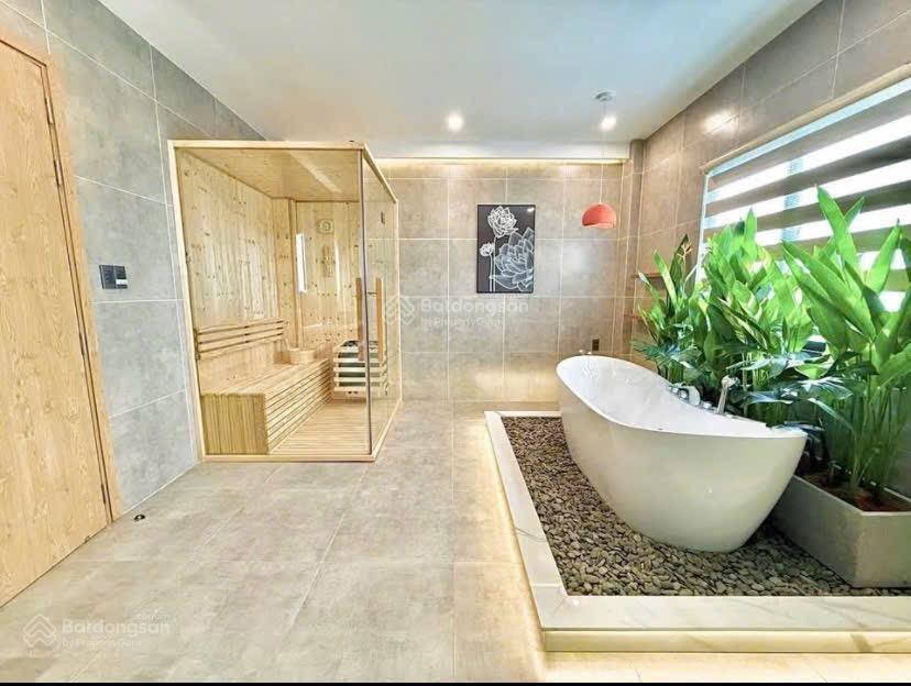 Giảm sốc nhà phạm ngũ lãopnlq1,gần cv 23tháng9.giá 3tỷ790tr/72/5m2,đang cho thuê 23tr/tháng.