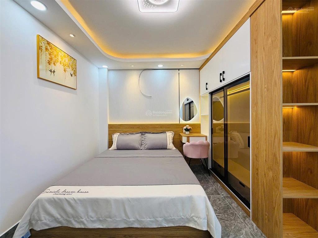 Giảm giá bán nhanh nhà tú xươngp.võ thị sáuq3,gần bệnh viện mắt.giá 4tỷ200tr/78m2,cho thuê 25tr