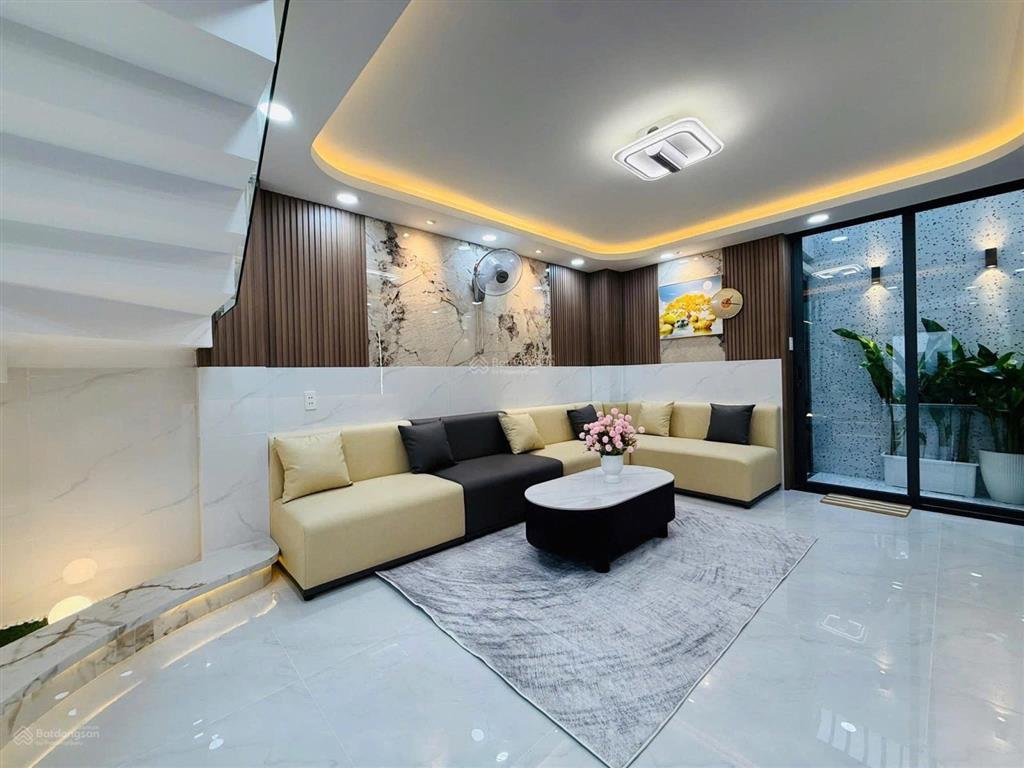 Giảm giá bán nhanh nhà tú xươngp.võ thị sáuq3,gần bệnh viện mắt.giá 4tỷ200tr/78m2,cho thuê 25tr