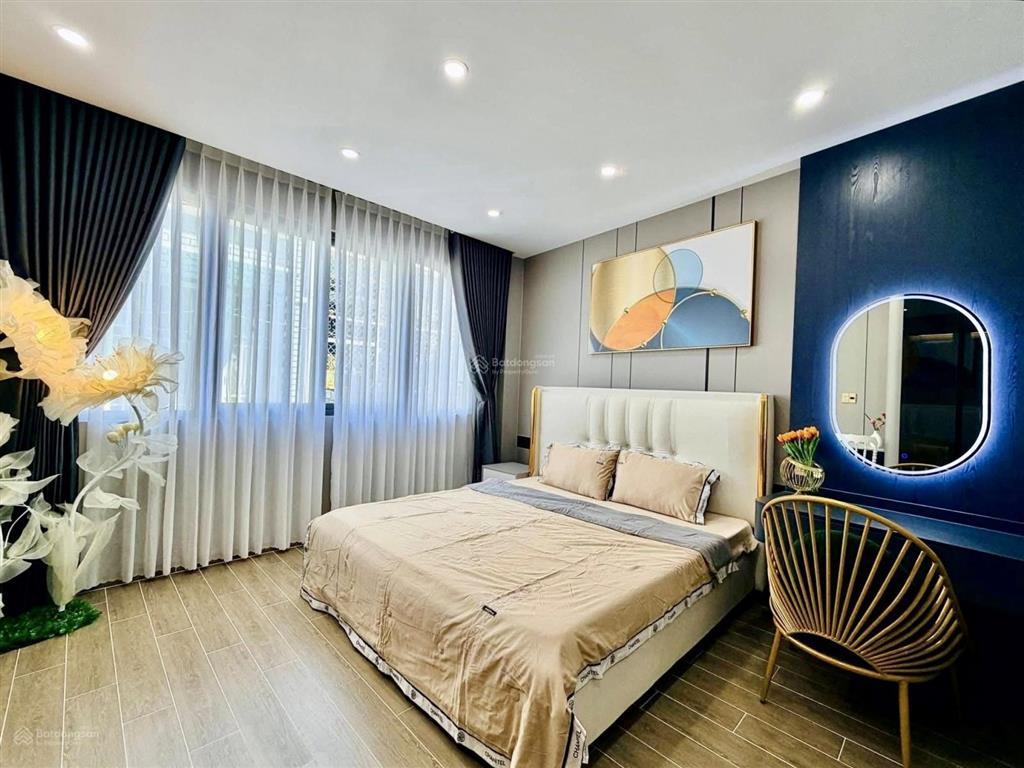 Cần bán siêu phẩm lê thánh tôn  p bến nghé  q1, gần chợ bến thành. 86m2, cho thuê 35tr