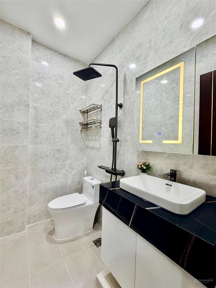 Cần bán siêu phẩm lê thánh tôn  p bến nghé  q1, gần chợ bến thành. 86m2, cho thuê 35tr