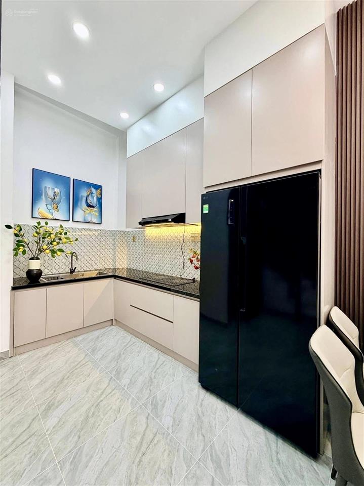 Cần bán siêu phẩm lê thánh tôn  p bến nghé  q1, gần chợ bến thành. 86m2, cho thuê 35tr