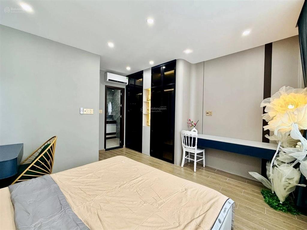 Cần bán siêu phẩm lê thánh tôn  p bến nghé  q1, gần chợ bến thành. 86m2, cho thuê 35tr