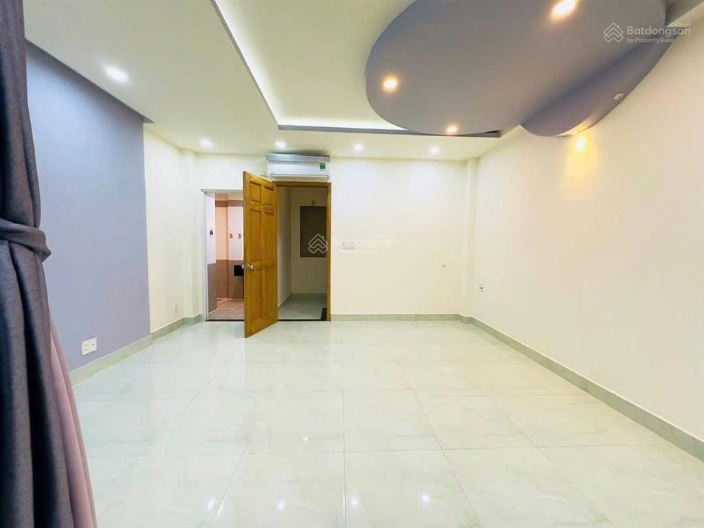 Chú 6 cần bán gấp nhà trần cao vânvõ thị sáu  q3, gần hồ con rùa. 79,9m2,cho thuê 26tr