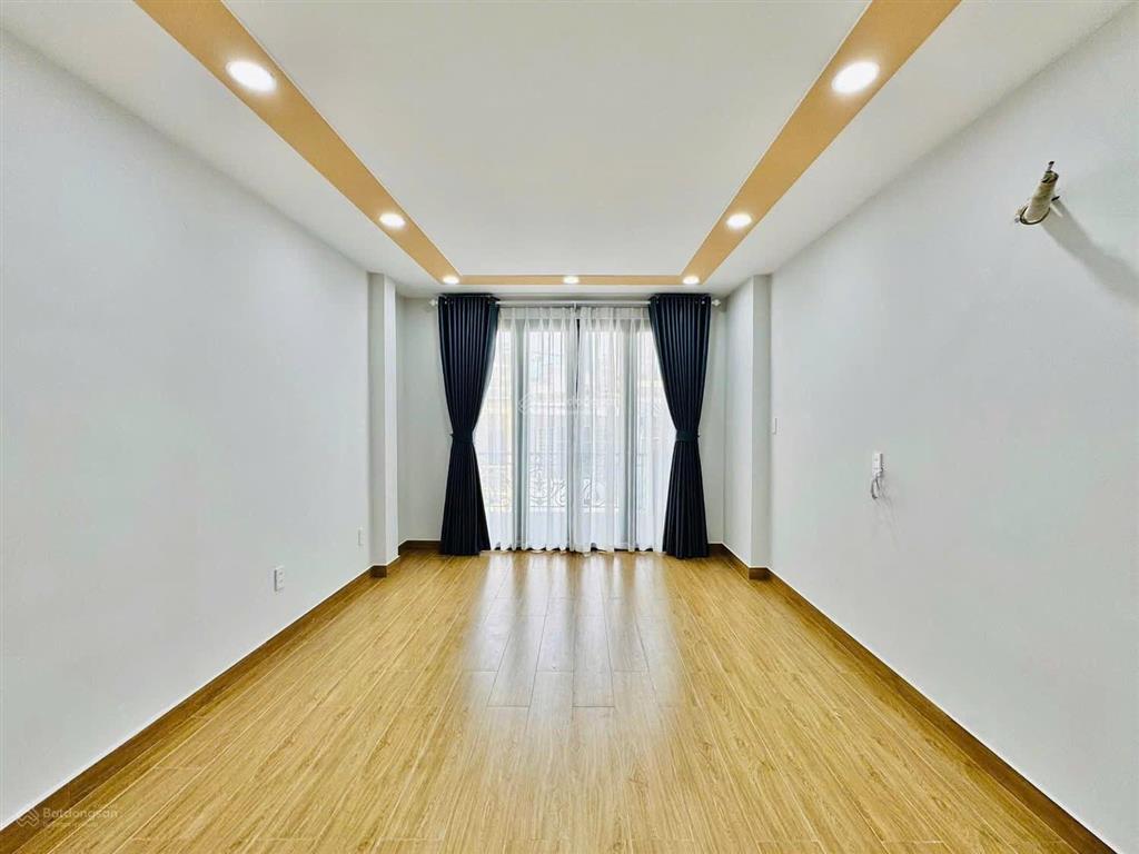 Cần bán nhà nguyễn xí  phường 26  bình thạnh, gần bến xe miền đông. 75m2, cho thuê 27tr