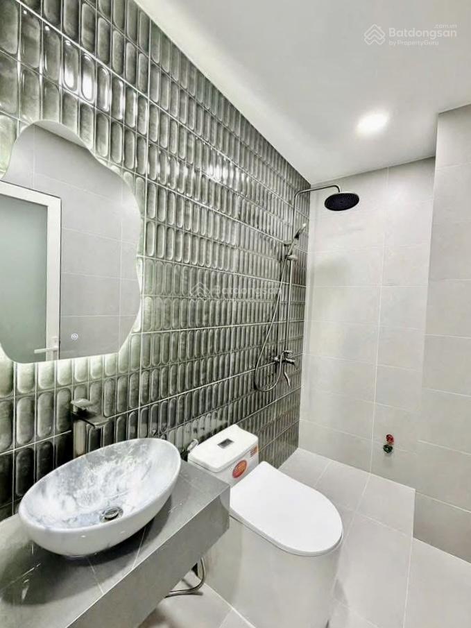 Chủ cần tiền bán nhanh nhà thạch thị thanh  tđ  q1, gần cv lê văn tám. 88m2, cho thuê 37tr