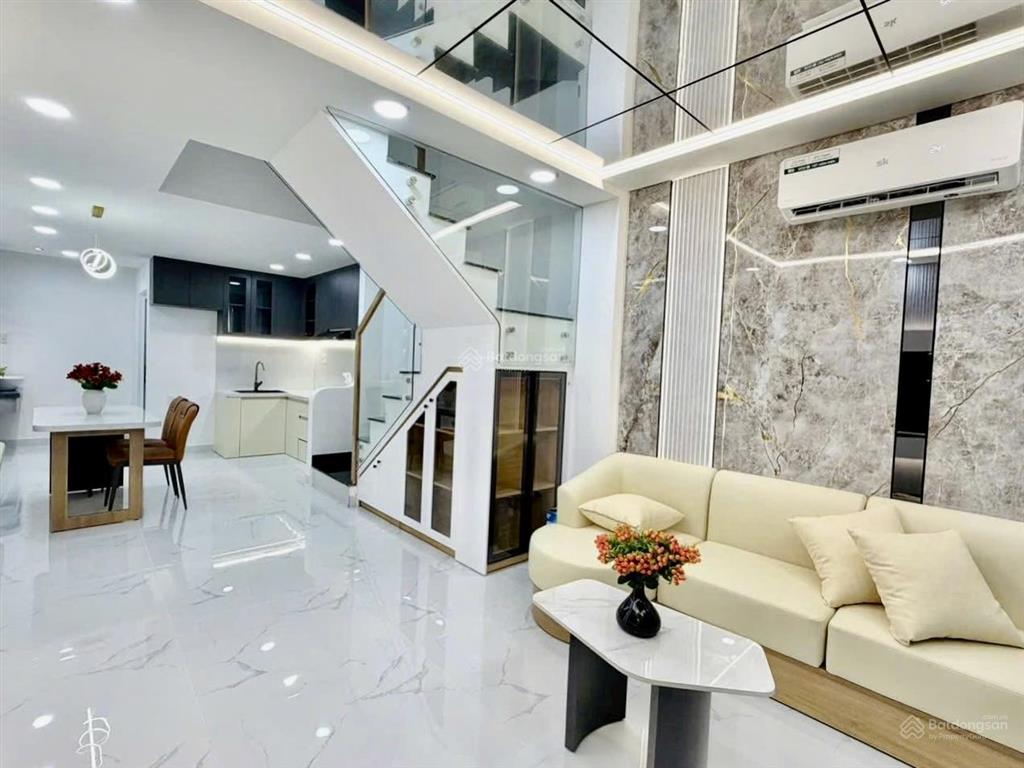 Chủ cần tiền bán nhanh nhà thạch thị thanh  tđ  q1, gần cv lê văn tám. 88m2, cho thuê 37tr