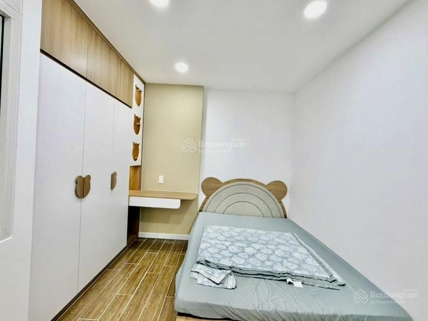 Chủ cần tiền bán nhanh nhà thạch thị thanh  tđ  q1, gần cv lê văn tám. 88m2, cho thuê 37tr
