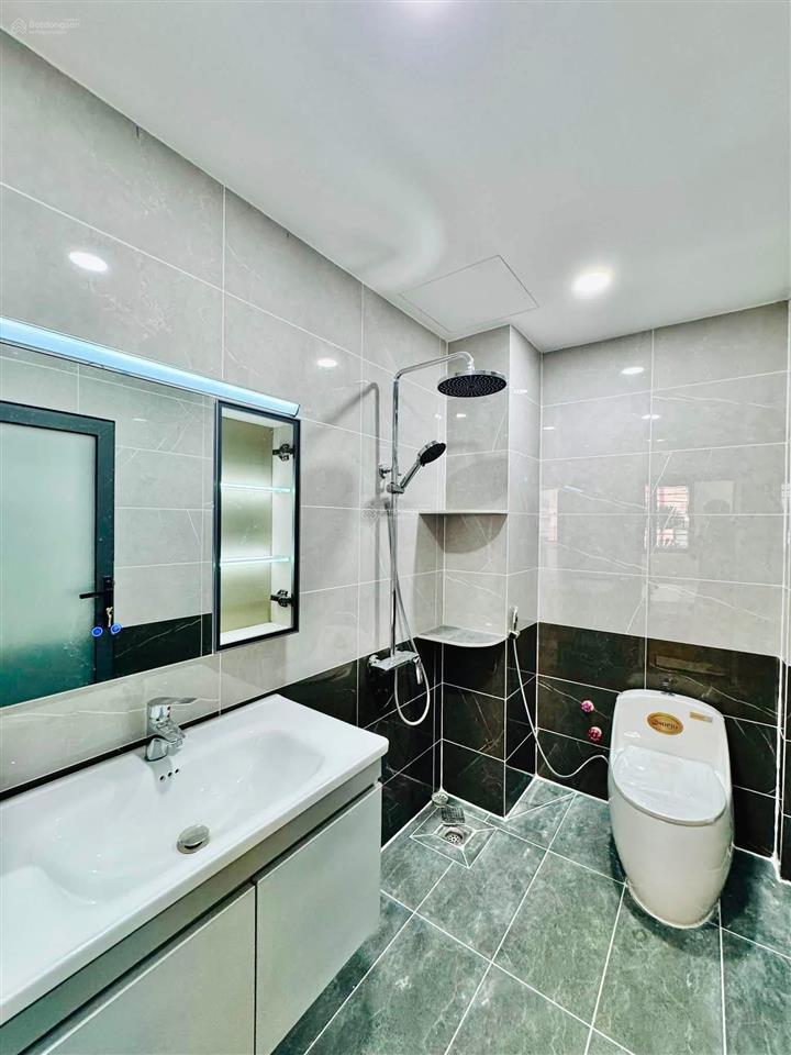 Nhà hẻm oto mai thị lựu  đa kao  quận 1, gần vòng xoay điện biên phủ. 78m2, cho thuê 28 tr
