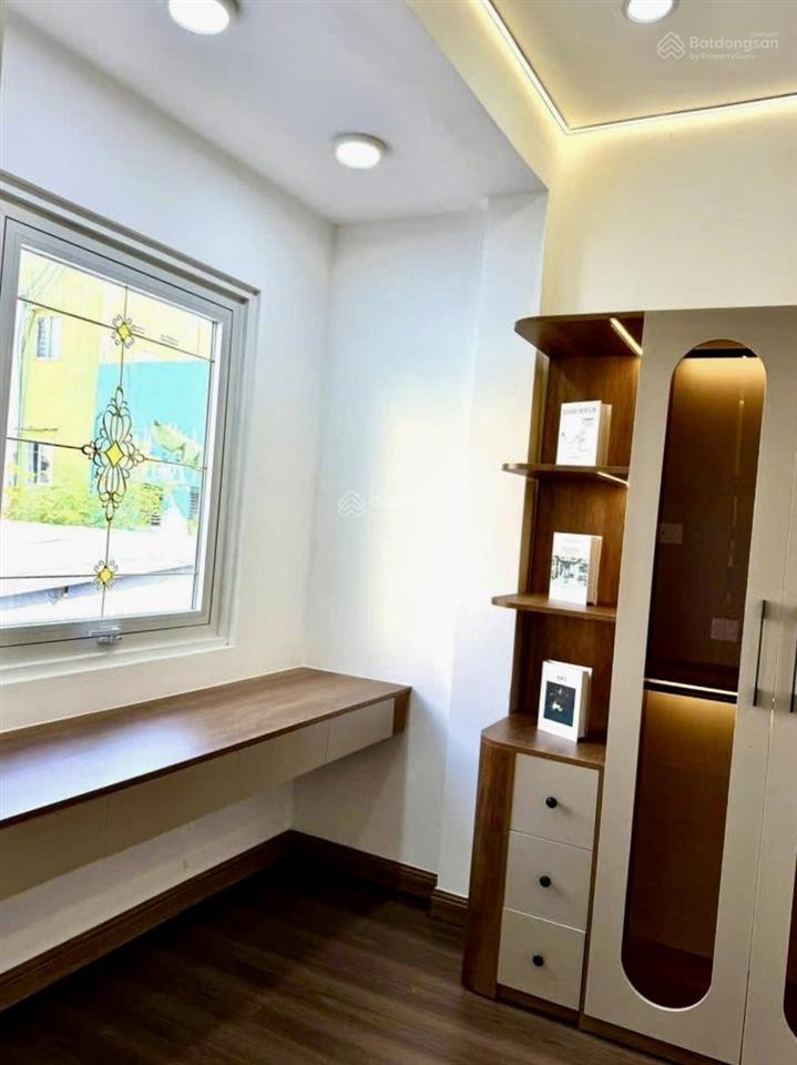 Hàng hiếm nhà phố nguyễn văn thủ  p. đa kao  q1, gần đại học kinh tế. 87m2, cho thuê 30tr