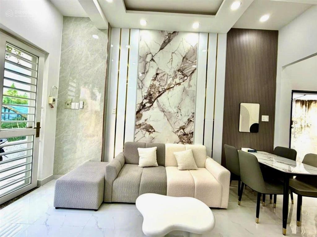 Hàng hiếm nhà phố nguyễn văn thủ  p. đa kao  q1, gần đại học kinh tế. 87m2, cho thuê 30tr