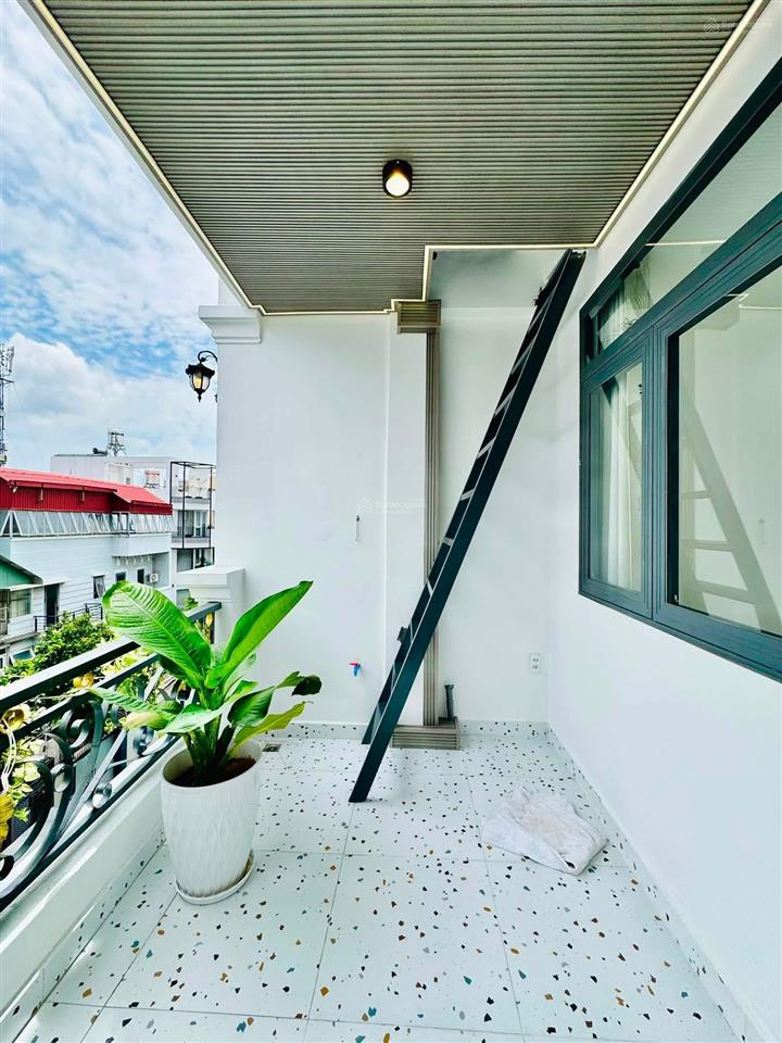 Nhà đẹp đường oto chu văn anp26bình thạnh,gần bến xe miền đông.giá 5tỷ450tr/79m2,cho thuê 26tr