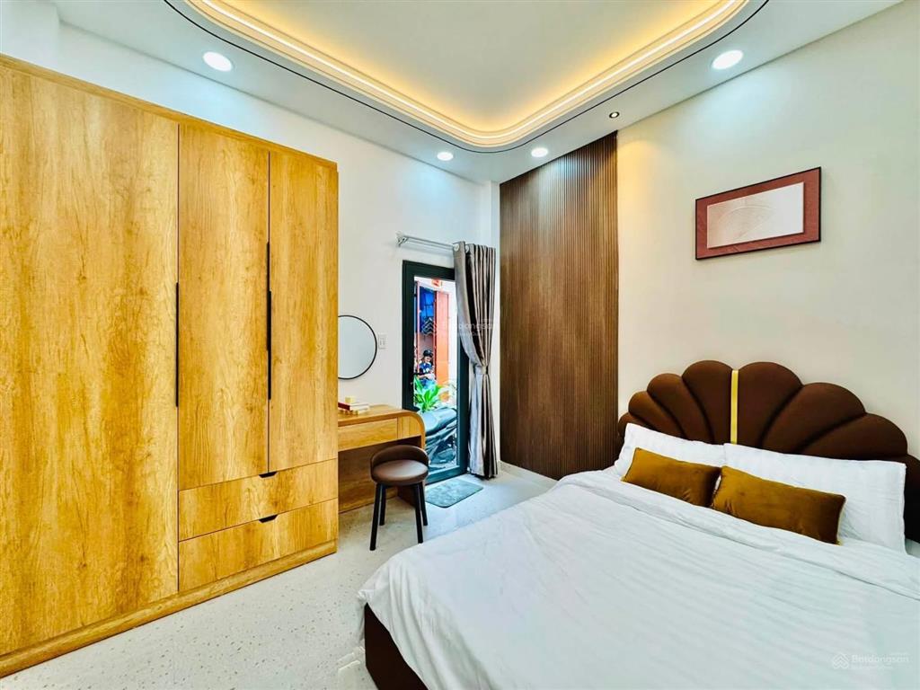 Ra nhanh nhà trương định  v. thị sáu  q3, gần cv tao đàn. 68m2, đang cho thuê 19tr/tháng