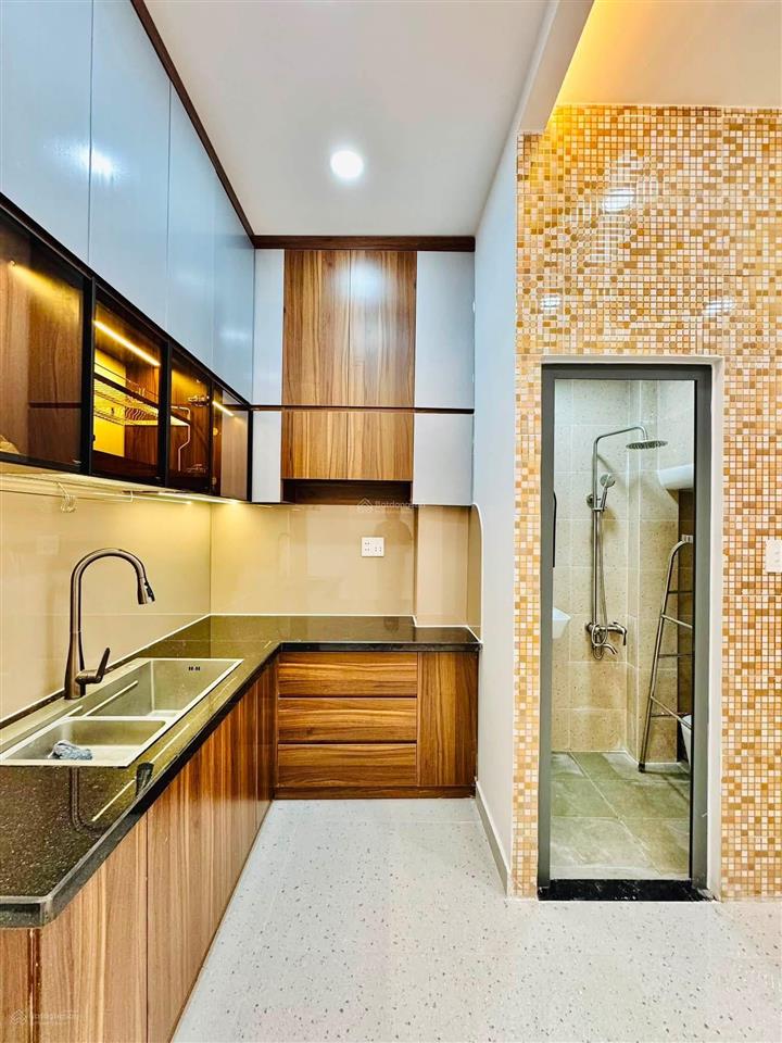 Ra nhanh nhà trương định  v. thị sáu  q3, gần cv tao đàn. 68m2, đang cho thuê 19tr/tháng