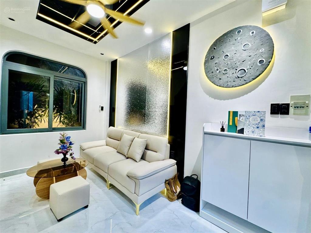 Bán gấp nhà hẻm oto nguyễn hữu cầu  tđ  q1, gần chợ tân định. 79,5m2, cho thê 30 triệu