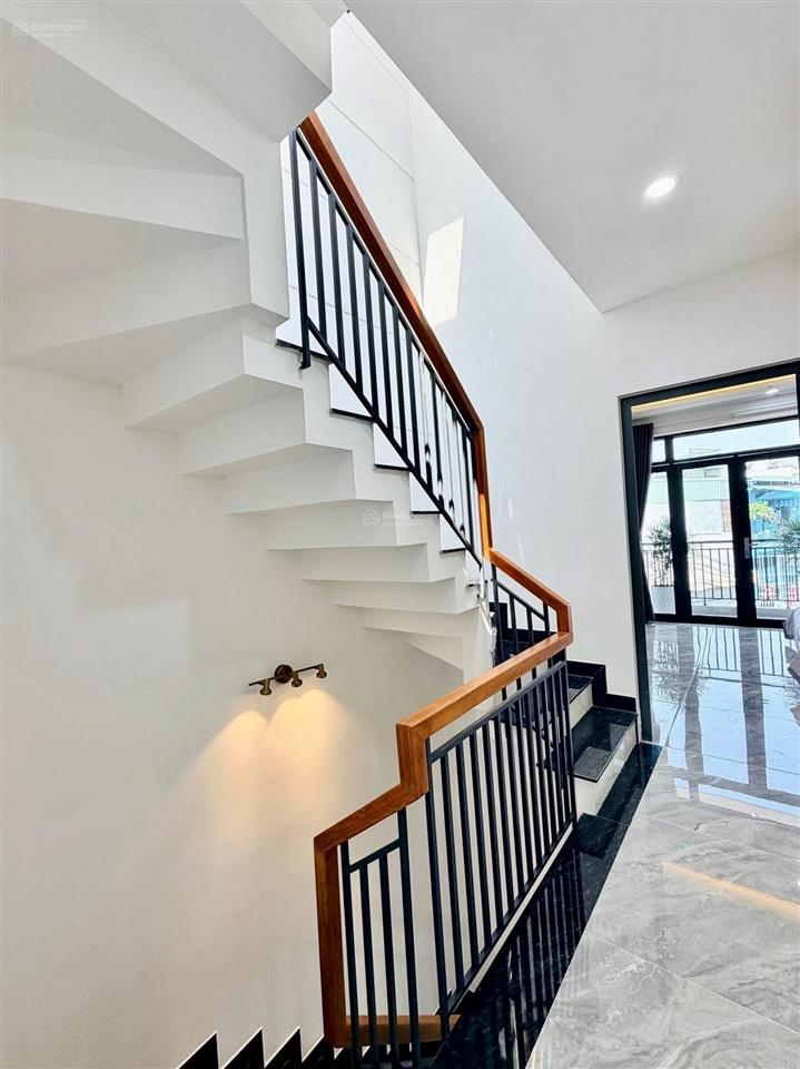 Chính chủ cần bán nhà n. thị minh khai  bến nghé  q1, gần công viên lvt 78m2, cho thuê 36tr