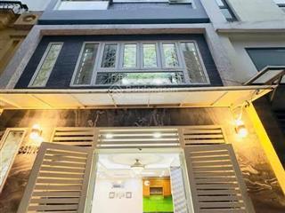 Chú 6 cần bán gấp nhà trần cao vân  võ thị sáu  q3, gần hồ con rùa. 79,9m2, cho thuê 26tr