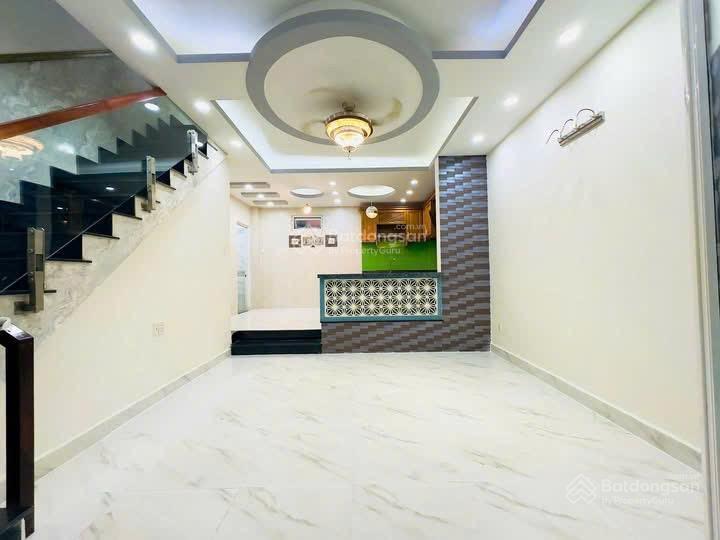Chú 6 cần bán gấp nhà trần cao vân  võ thị sáu  q3, gần hồ con rùa. 79,9m2, cho thuê 26tr
