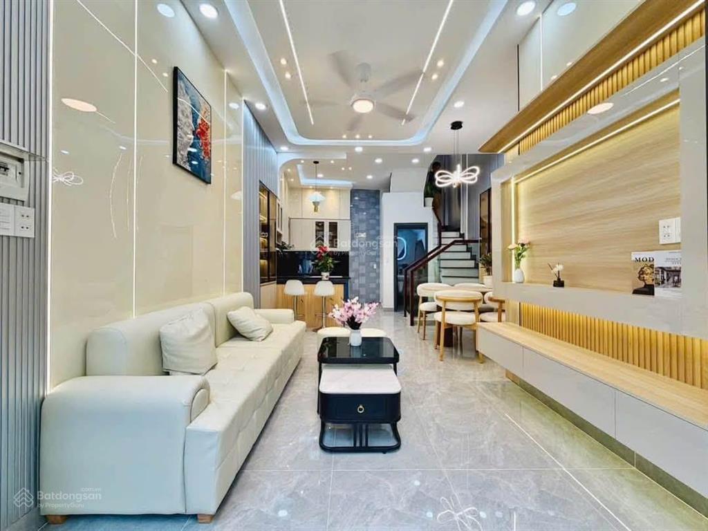 Hẻm oto bàn cờ  phường 2  quận 3, gần chợ bàn cờ, chợ vườn chuối. 72,8m2, cho thuê 23tr
