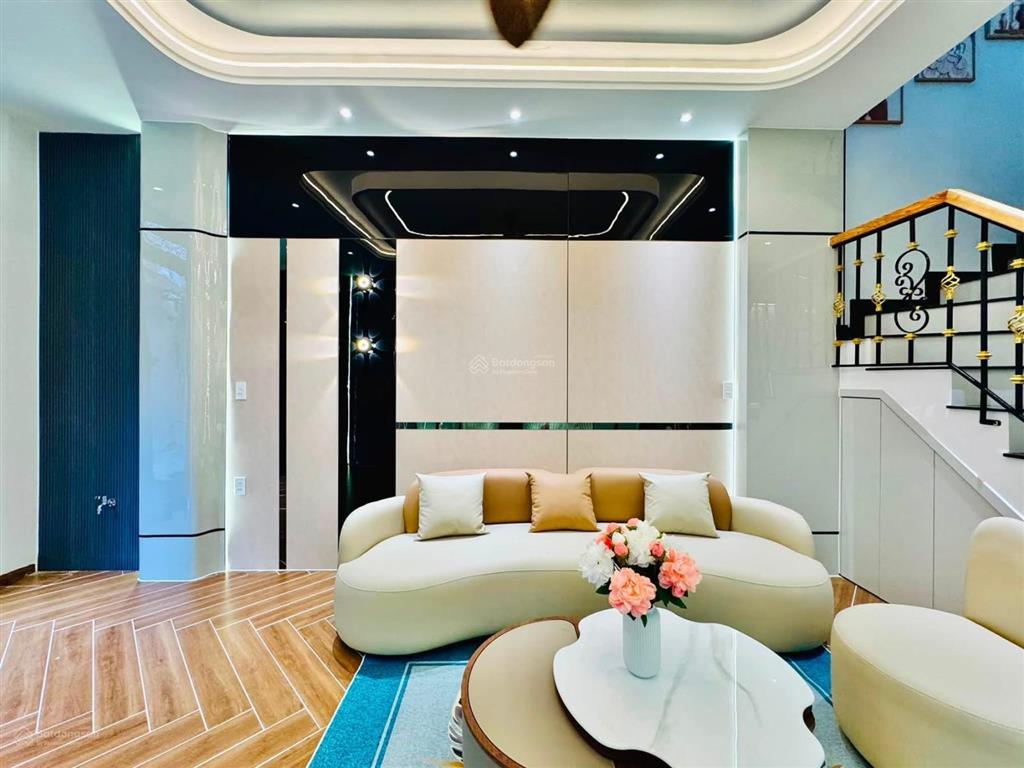 Nhà hẻm 6m nguyễn tri phương  phường 5  quận 10, gần đh kinh tế. 75m2, cho thuê 25tr/tháng