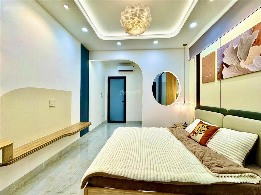 Bán nhà phố nguyễn khắc nhucô giangquận 1, gần đh văn lang.giá 9tỷ870tr/87,9m2,cho thuê 30 triệu