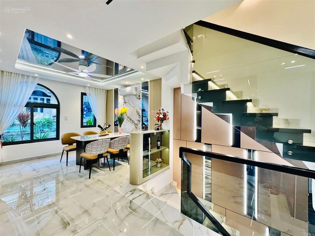 Cần bán gấp nhà lê văn miến  p. thảo điền  q2, gần đại học sài gòn. 80m2, cho thuê 30tr